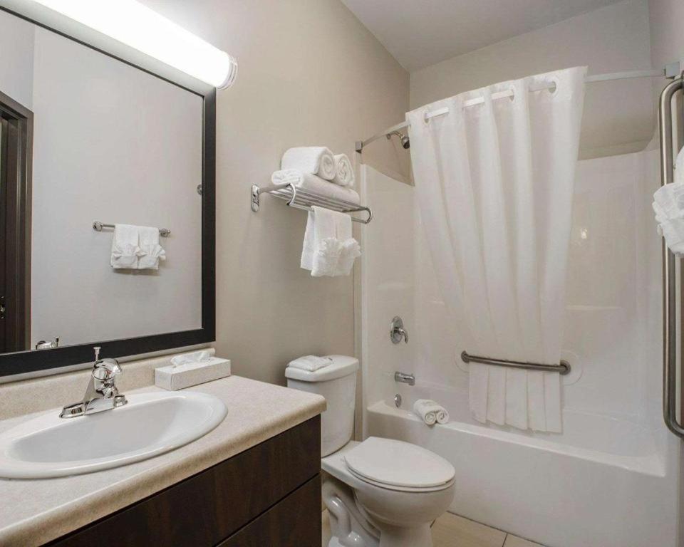 Royal Suites Estevan Exterior foto